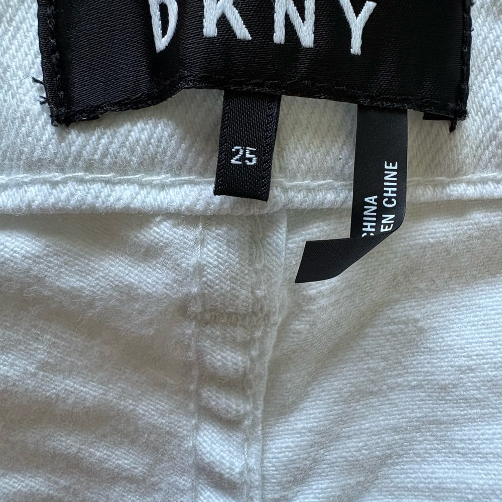 Donna Karan White Skirt with Butterfly Accents embroidery XS - Picture 12 of 13